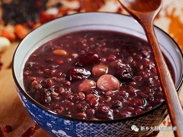 過(guò)了臘八就是年，辭舊迎新盼團(tuán)圓！